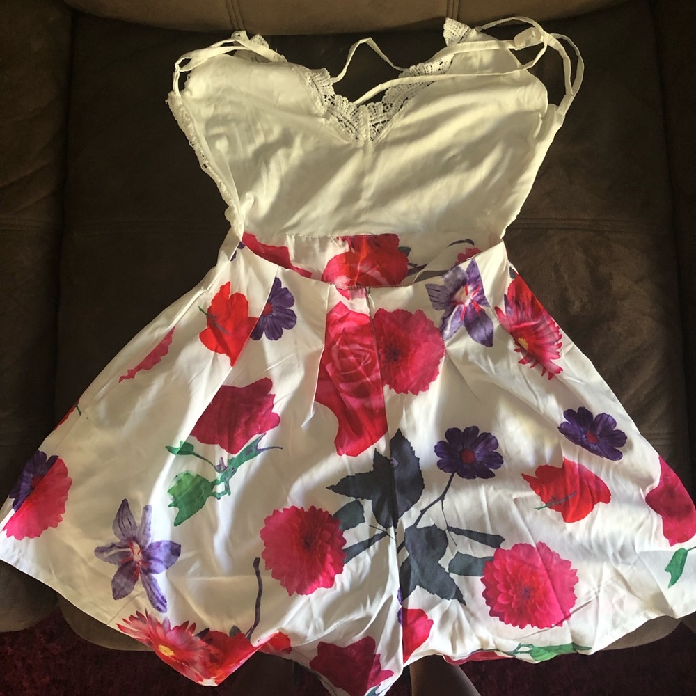 Romper - Picture 2 of 2